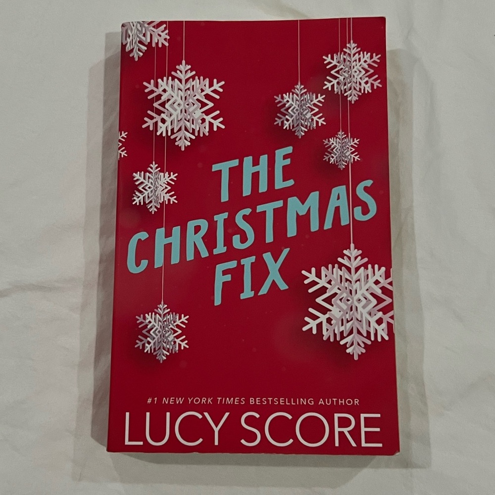 ~sold~ ‘The Christmas Fix’ Book by Lucy ScoreP